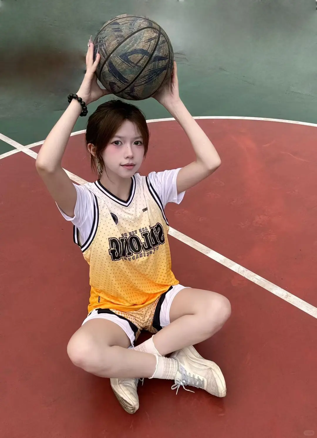 能和美女组队打球，你愿意不？