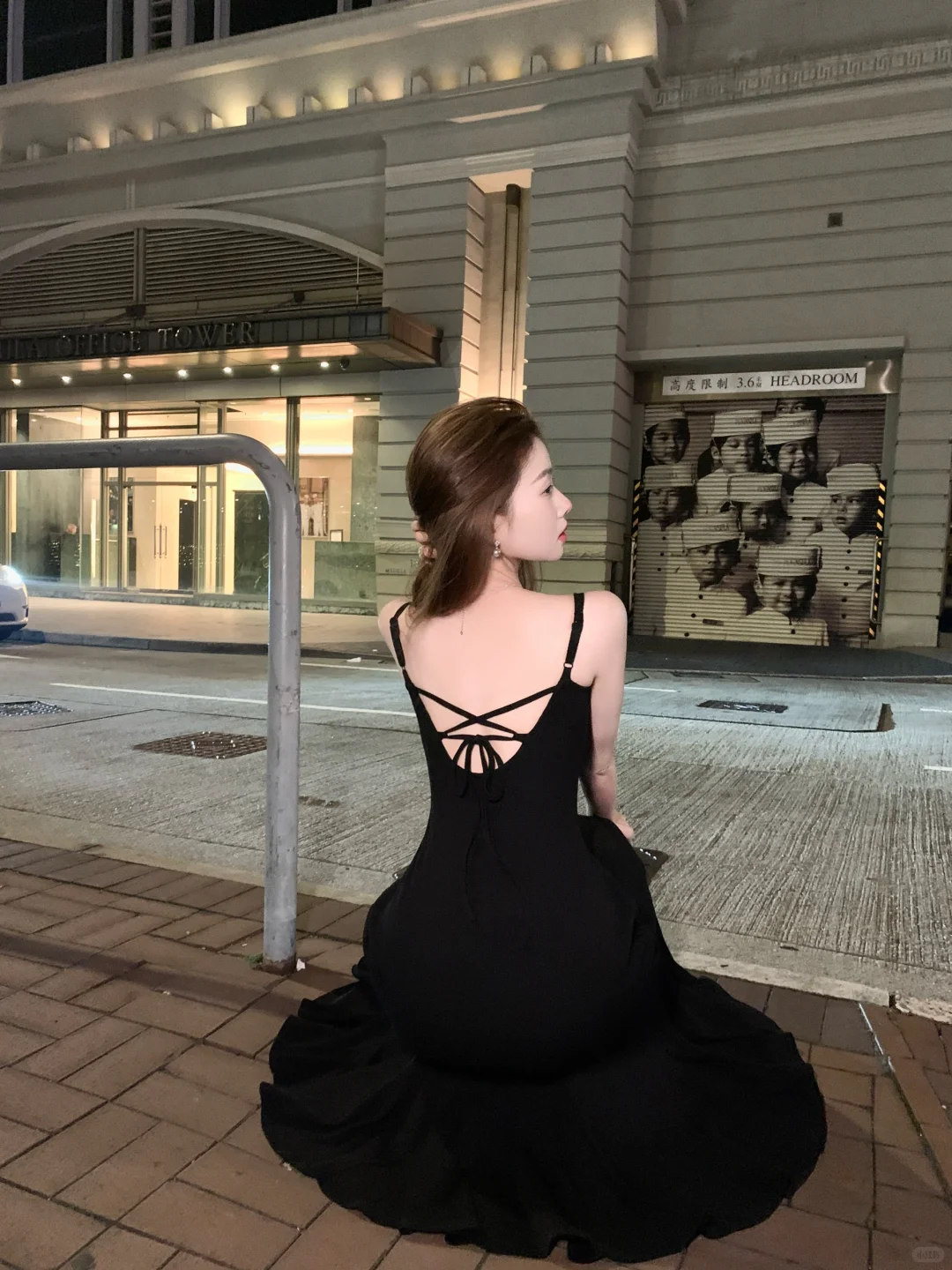 啊啊啊！！！这条露背连衣裙 回头率好高啊！！！