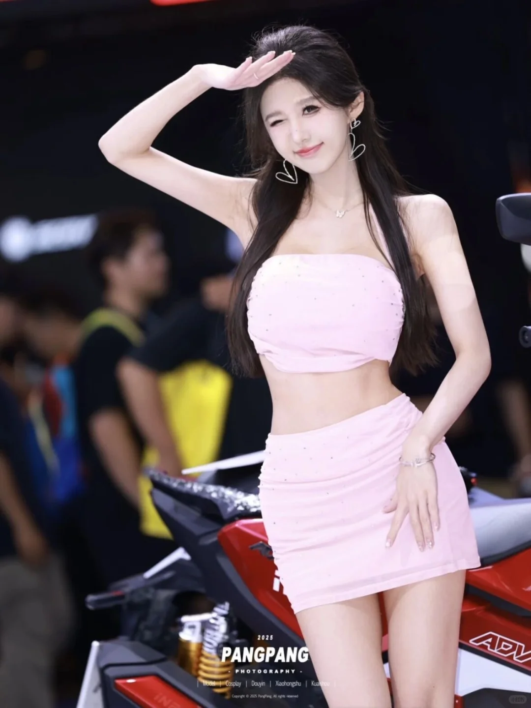 甜美✖️性感✖️纯欲｜网红车模天团驾到💕