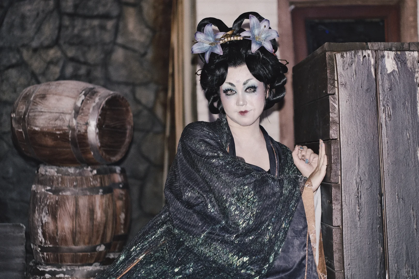 唐制混搭｜泛光的鳞片上，盛开出妖艳的花