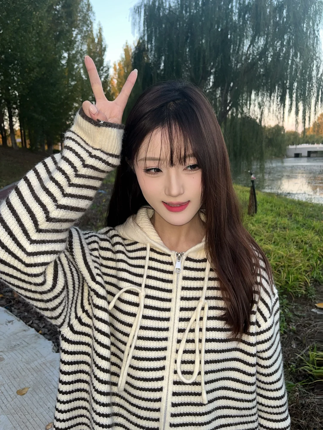 朋友圈一女的天天发自己