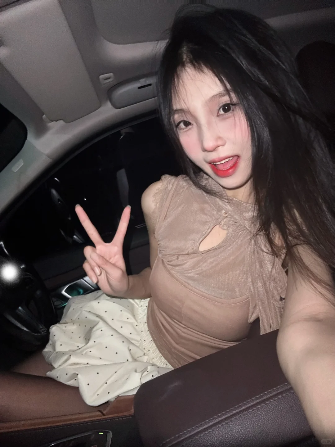 为嘛给人一种人妻的感觉😭