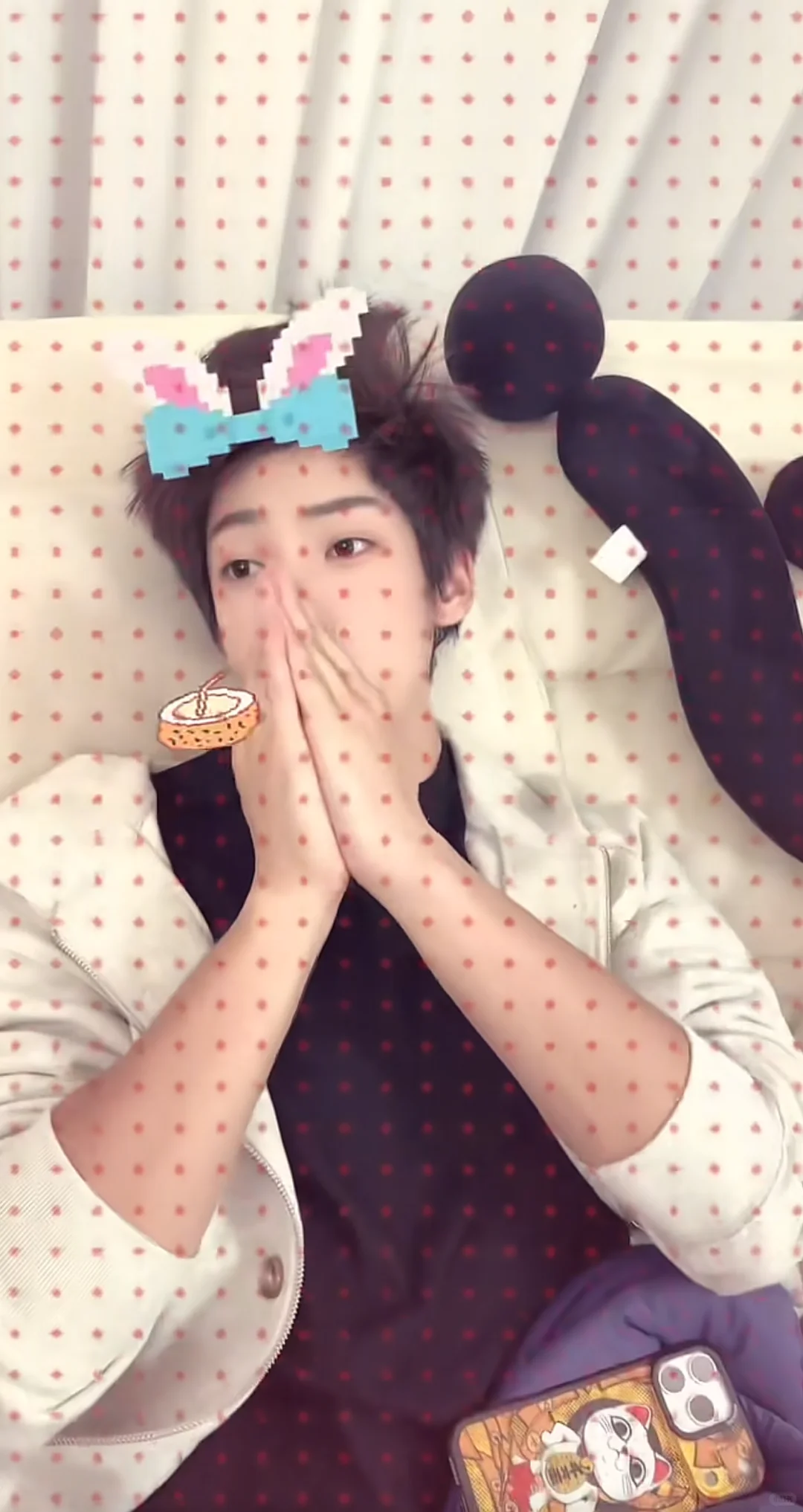 居家男友风手机壁纸|颜安