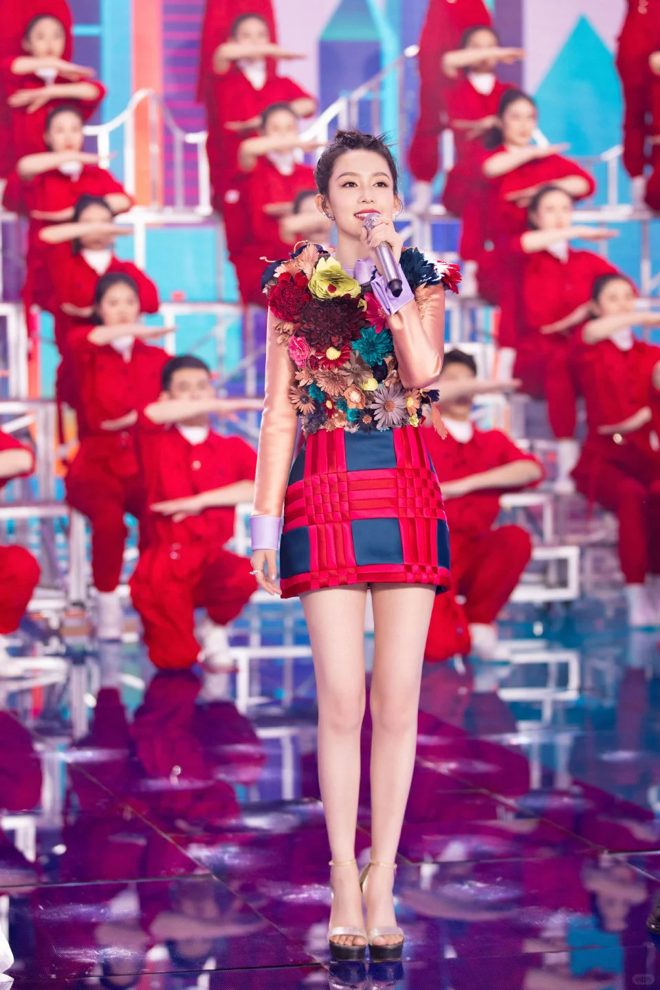 李沁 腰如细枝 腿如白瓷