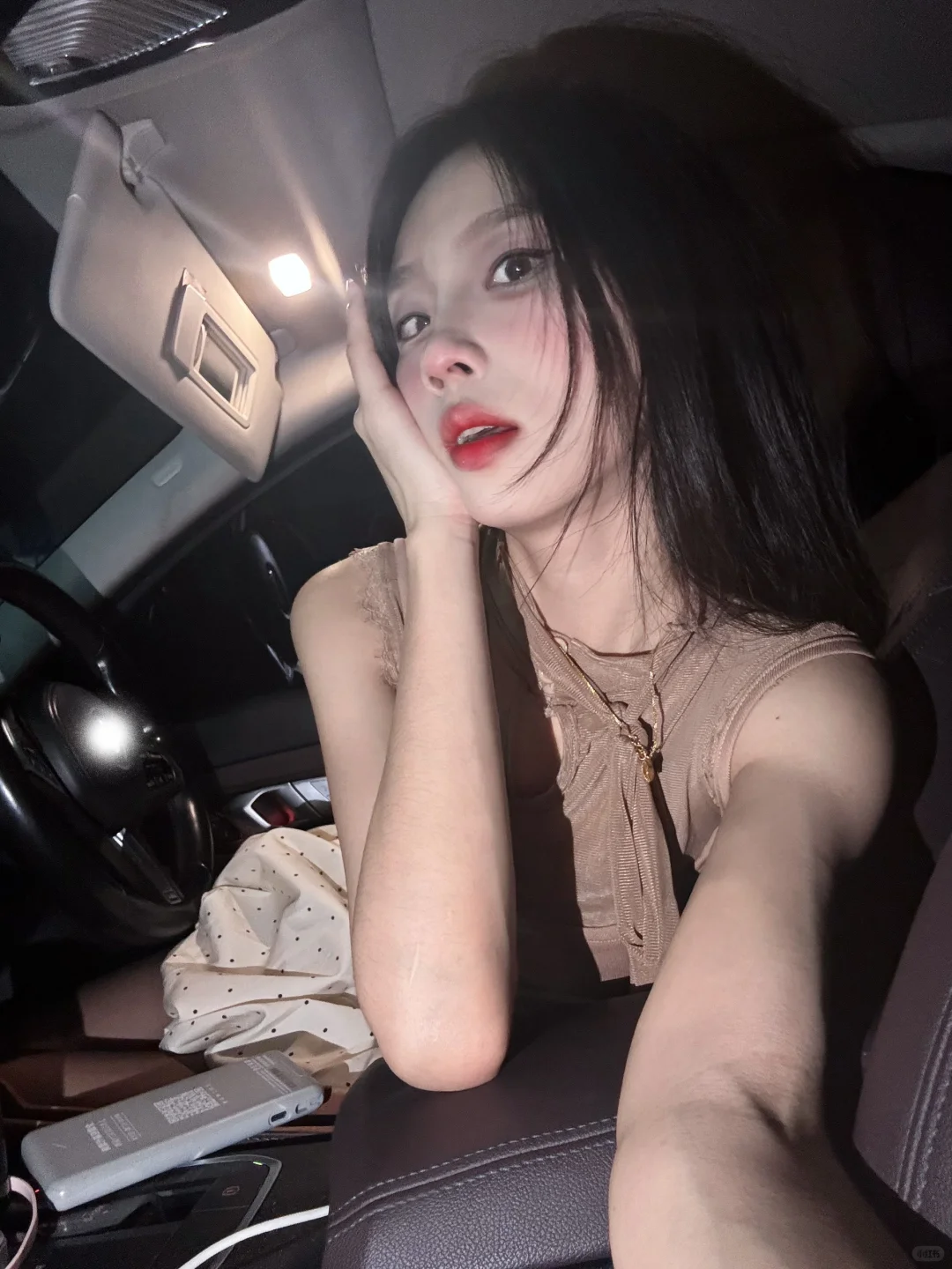 为嘛给人一种人妻的感觉😭