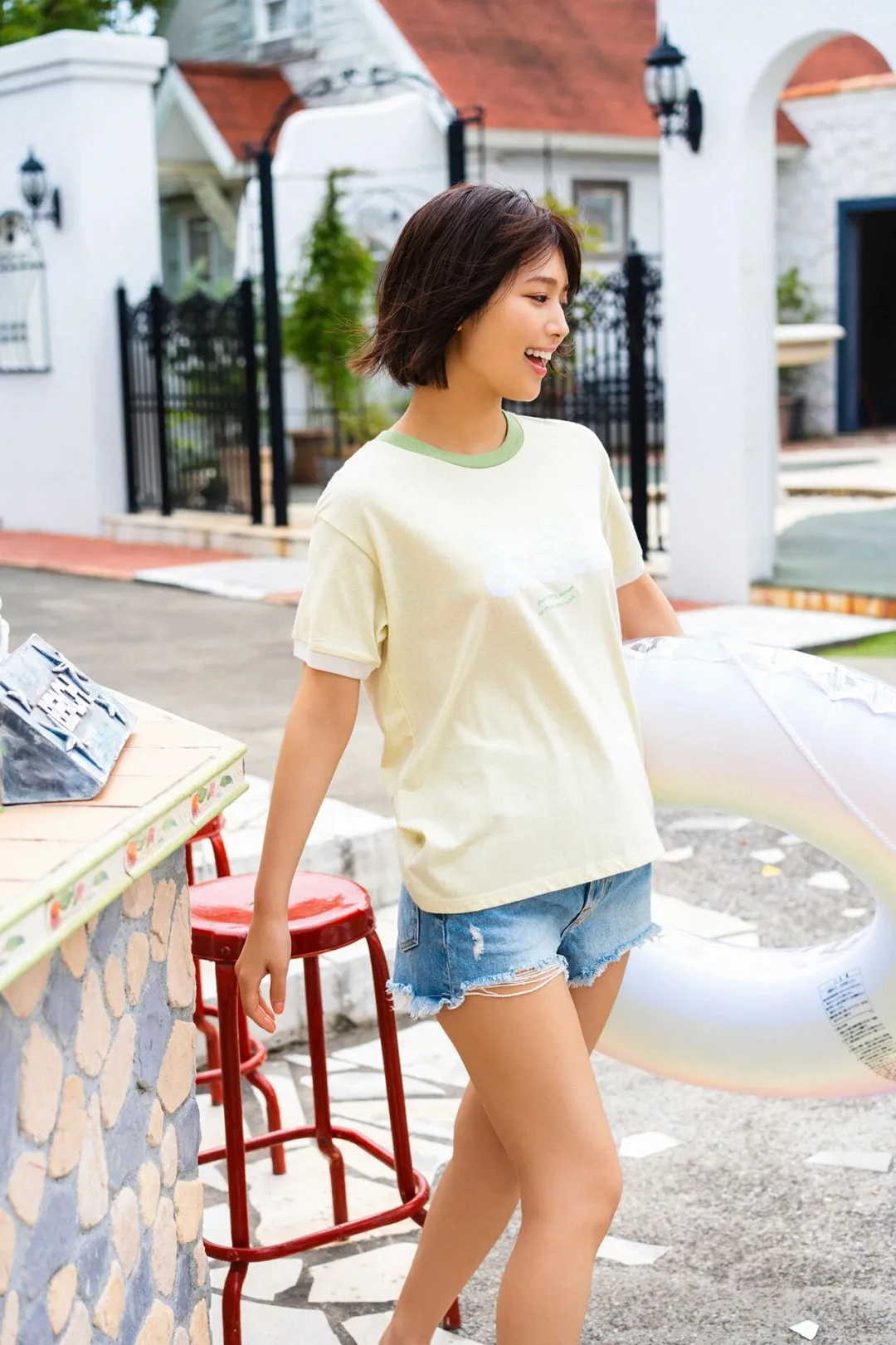 北野瑠华写真集 波間に誘われて