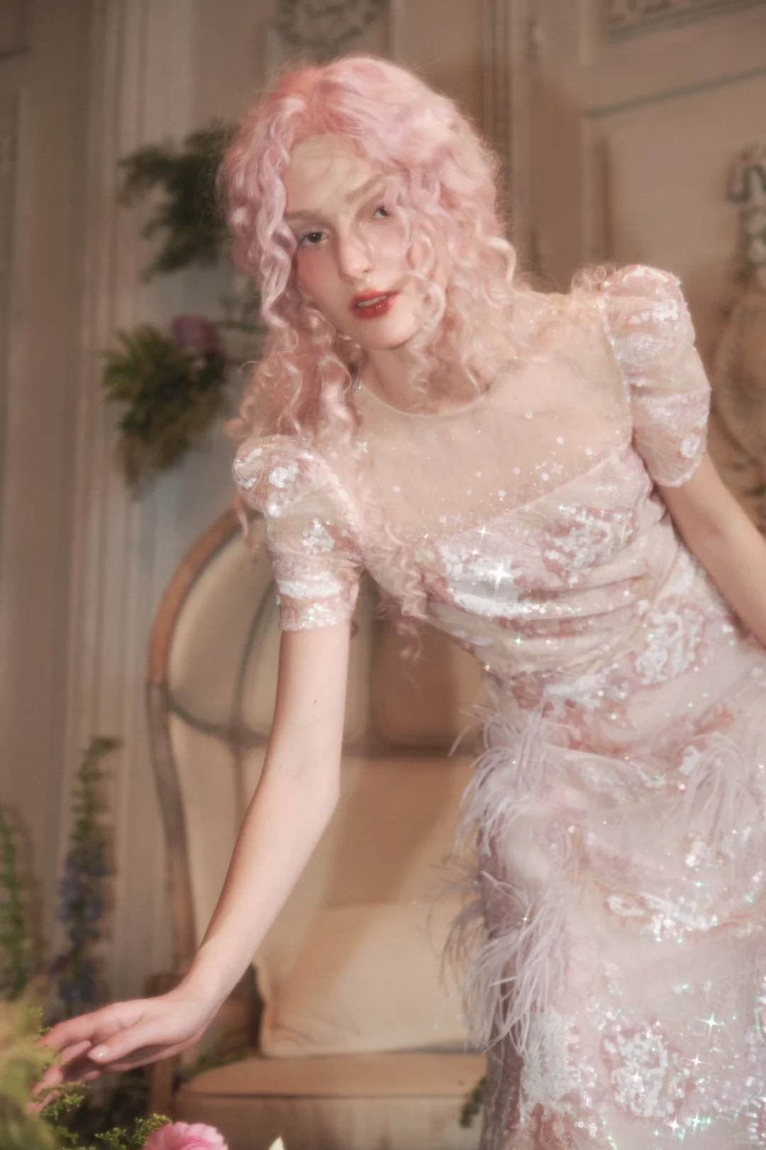 谁家的女明星出街啦丨粉红女郎无处安放的魅