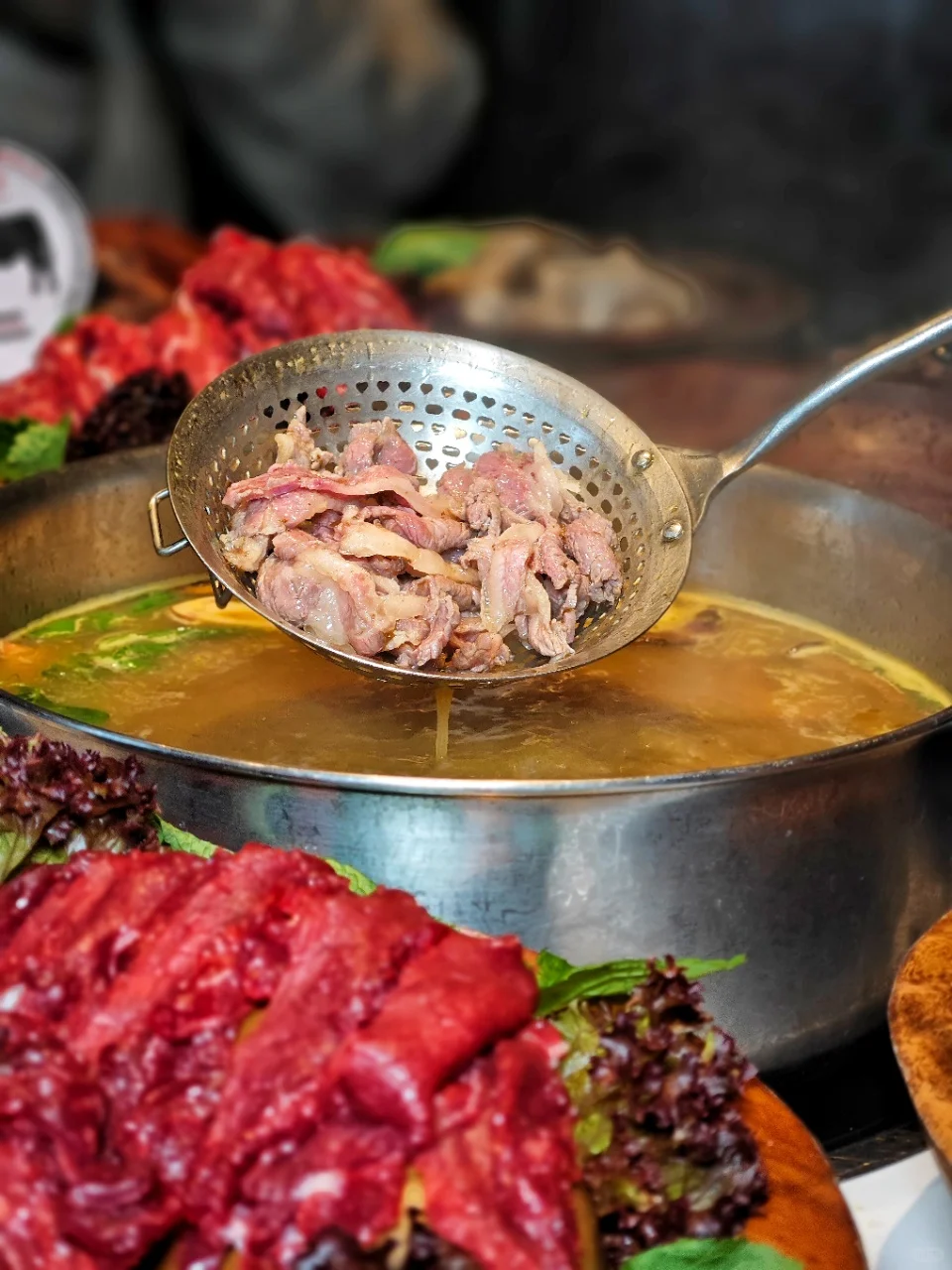 应季而食｜豌豆尖配潮汕牛肉火锅，鲜美