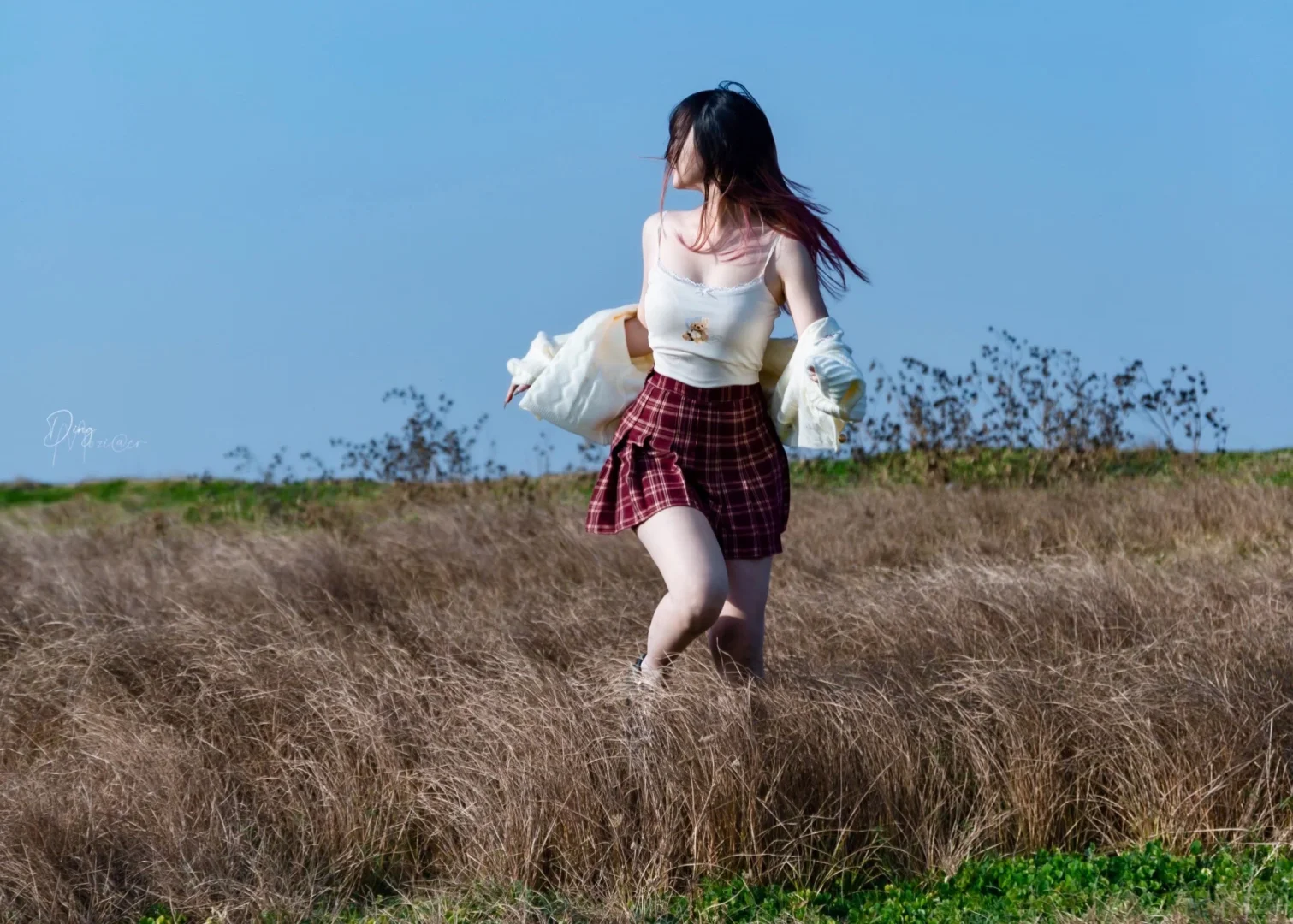 在秋天的草地上｜感受旷野的慵懒惬意时光