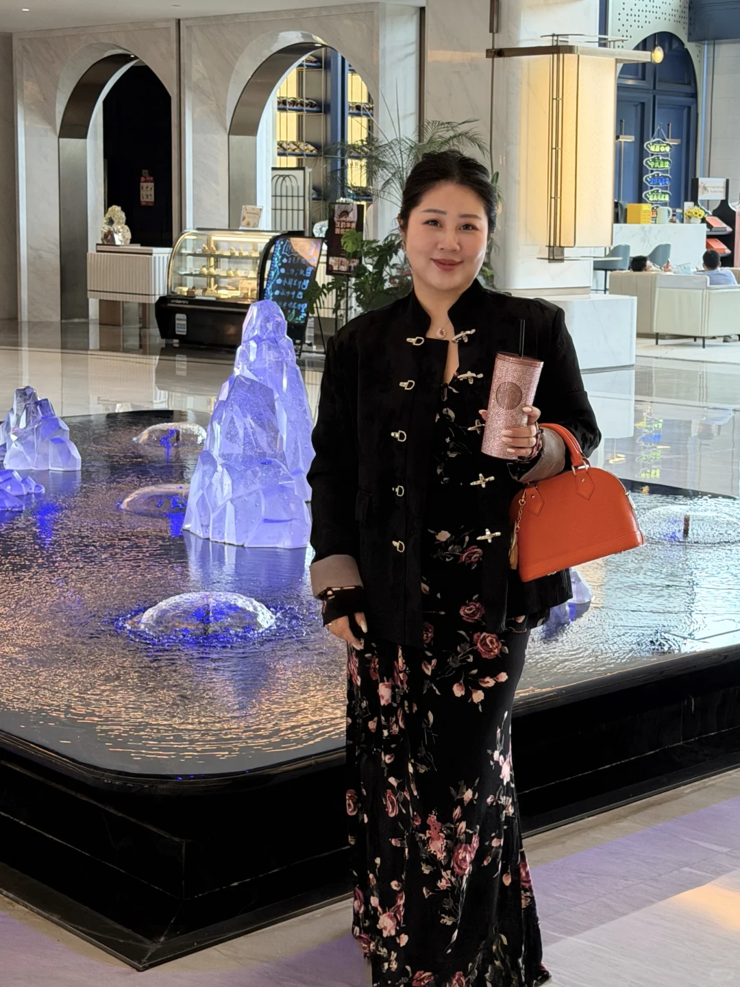 谁要幼态啊，要大大方方的性感