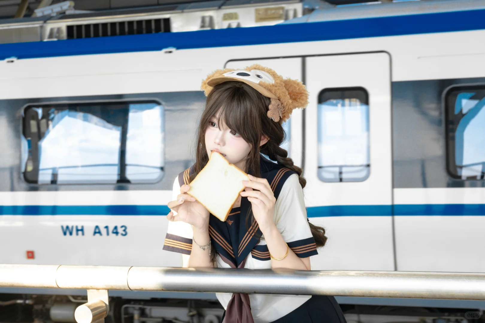 地铁站拍出日漫感❗️就是如此轻松