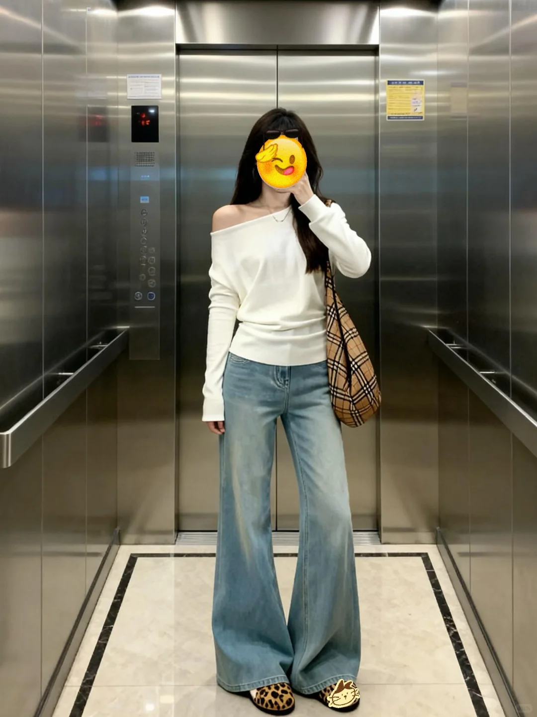 许妍是一种感觉！高智感斜肩都美成啥了！！