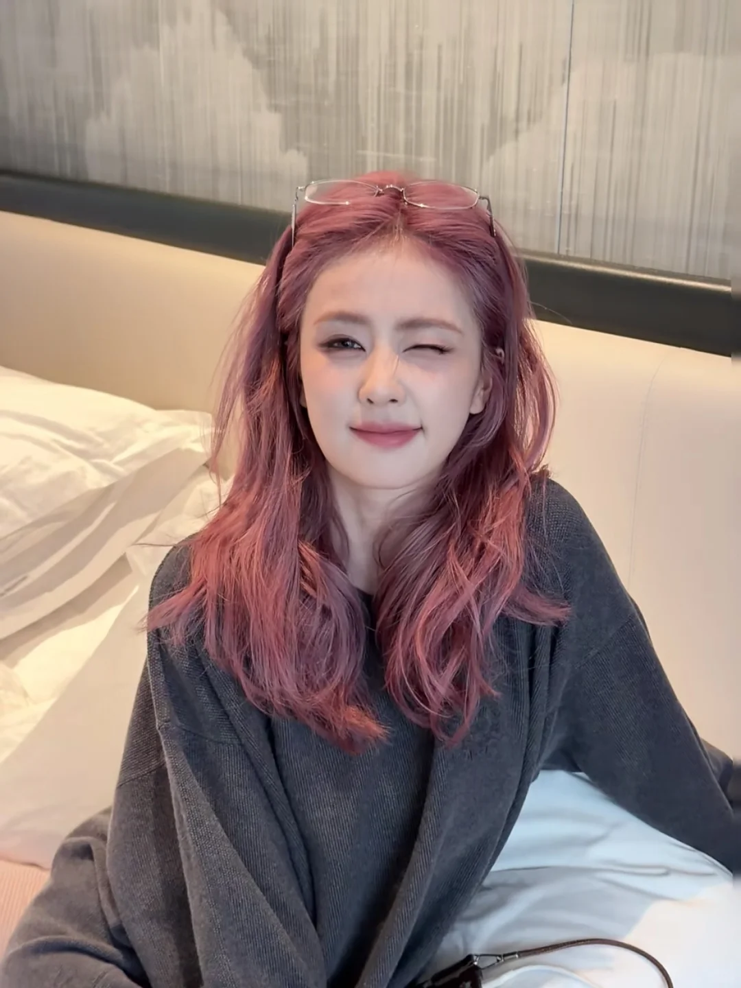 壁纸 | 白鹿粉发🎀🎀又御又甜白梦妍