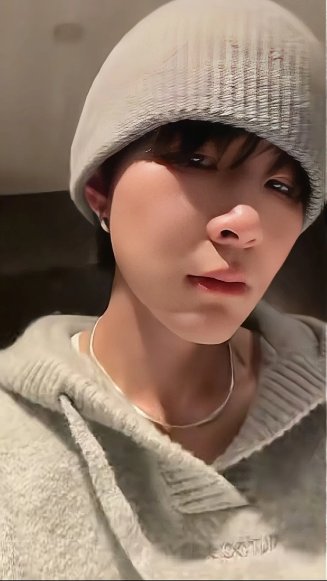 可爱小猫变魅惑水蜜桃