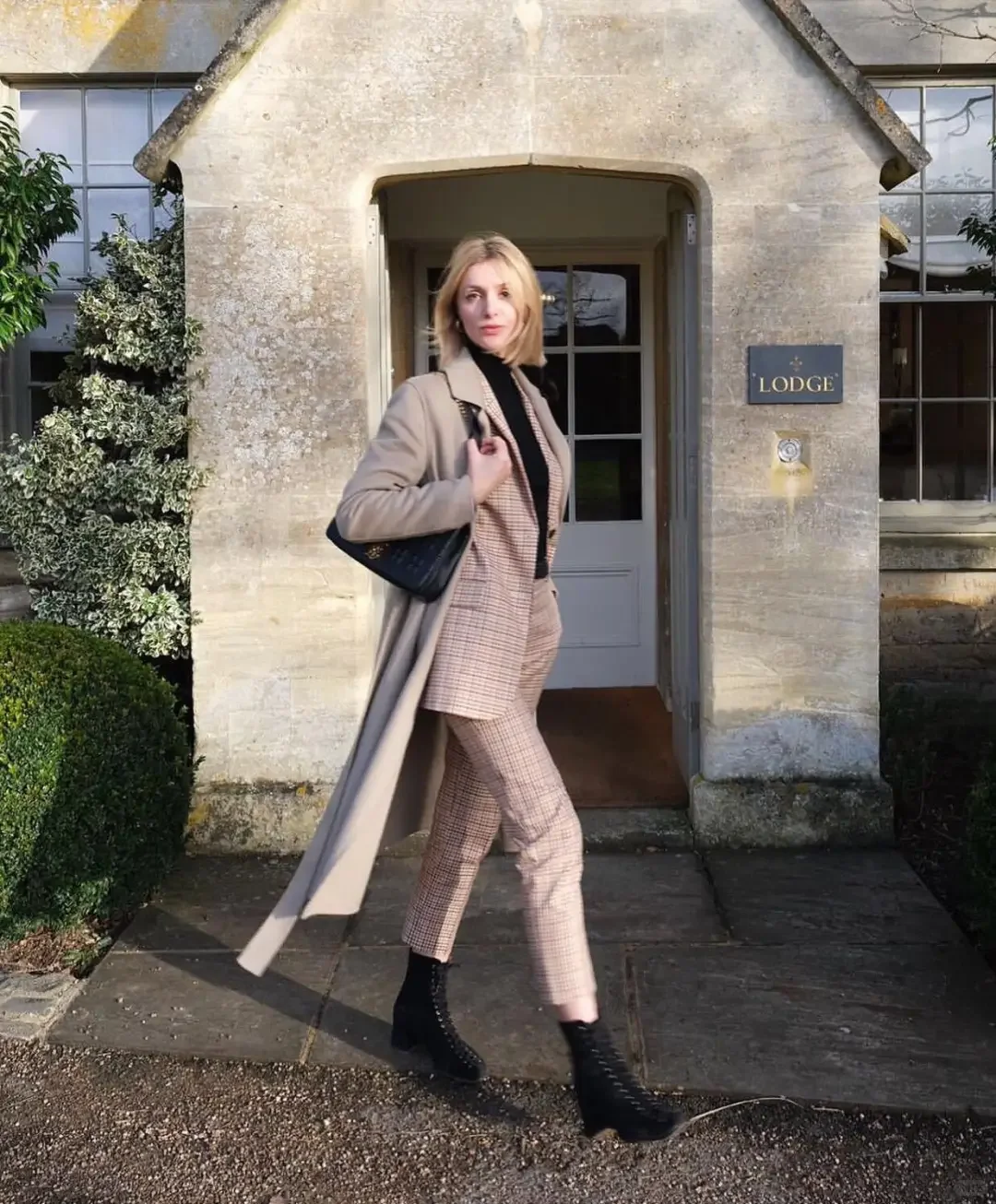 欧美女星们的秋日美拉德穿搭❤️❤️❤️