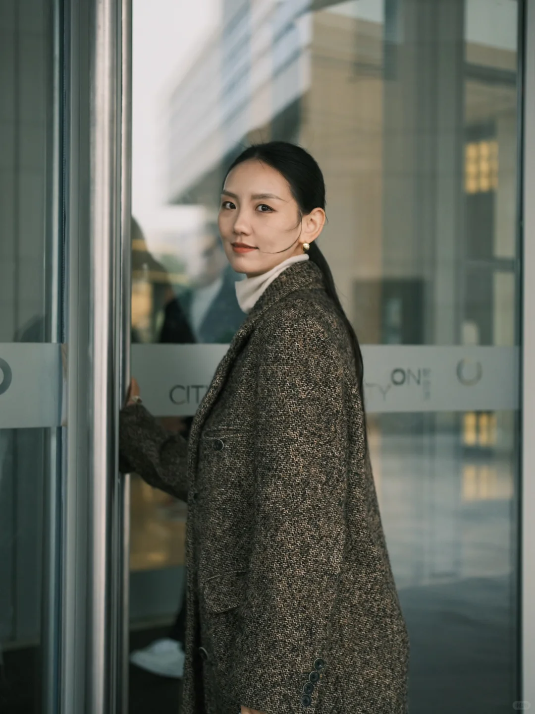 独立是底色 做自己的女主角