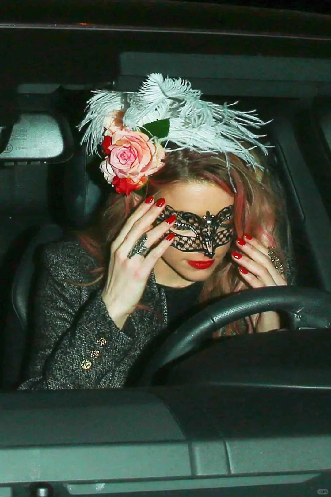 德州悍妇无论怎么装扮都好美哇