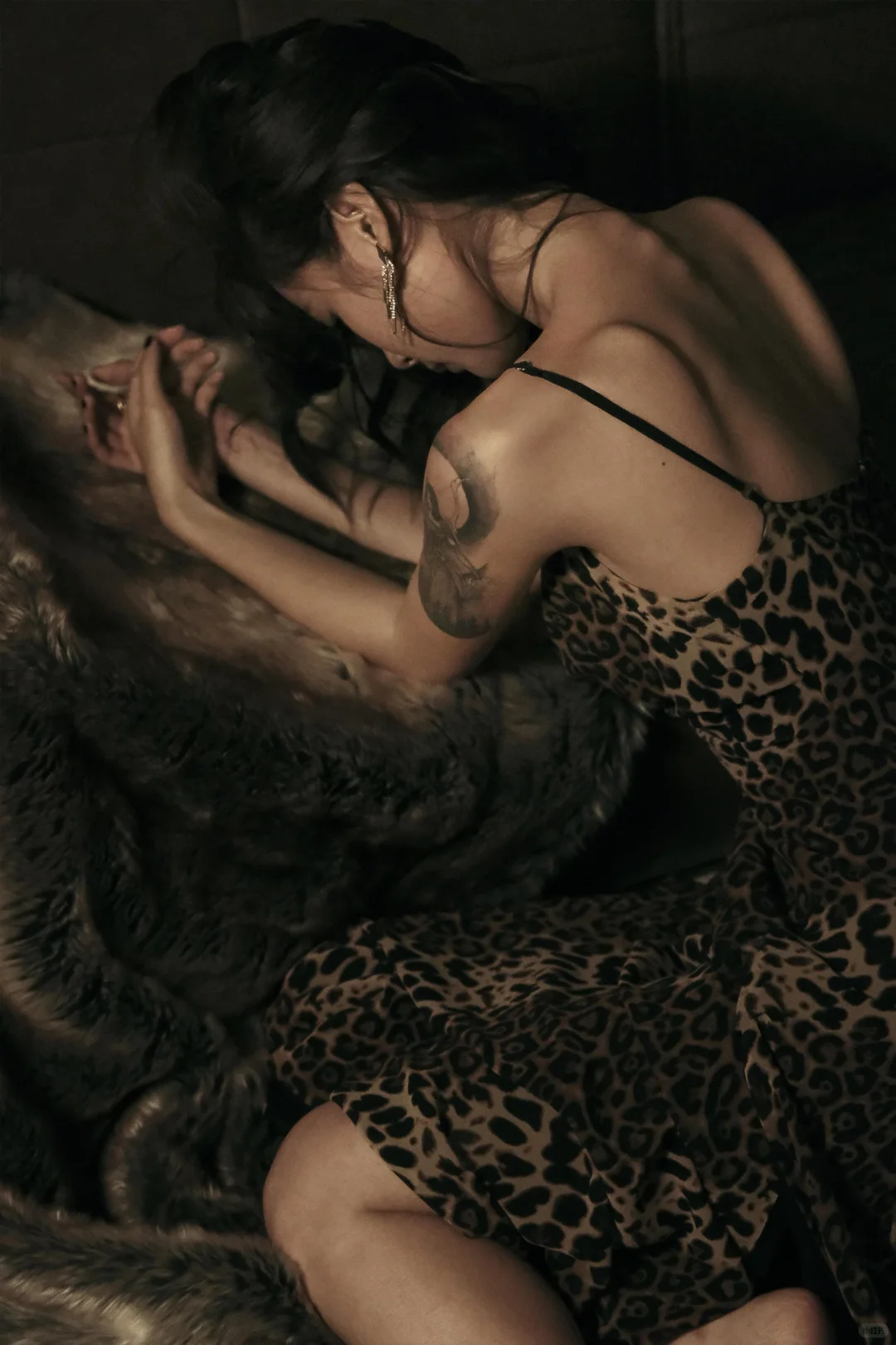 坏女人的吸引力🥵又辣又酷的豹纹复古写真