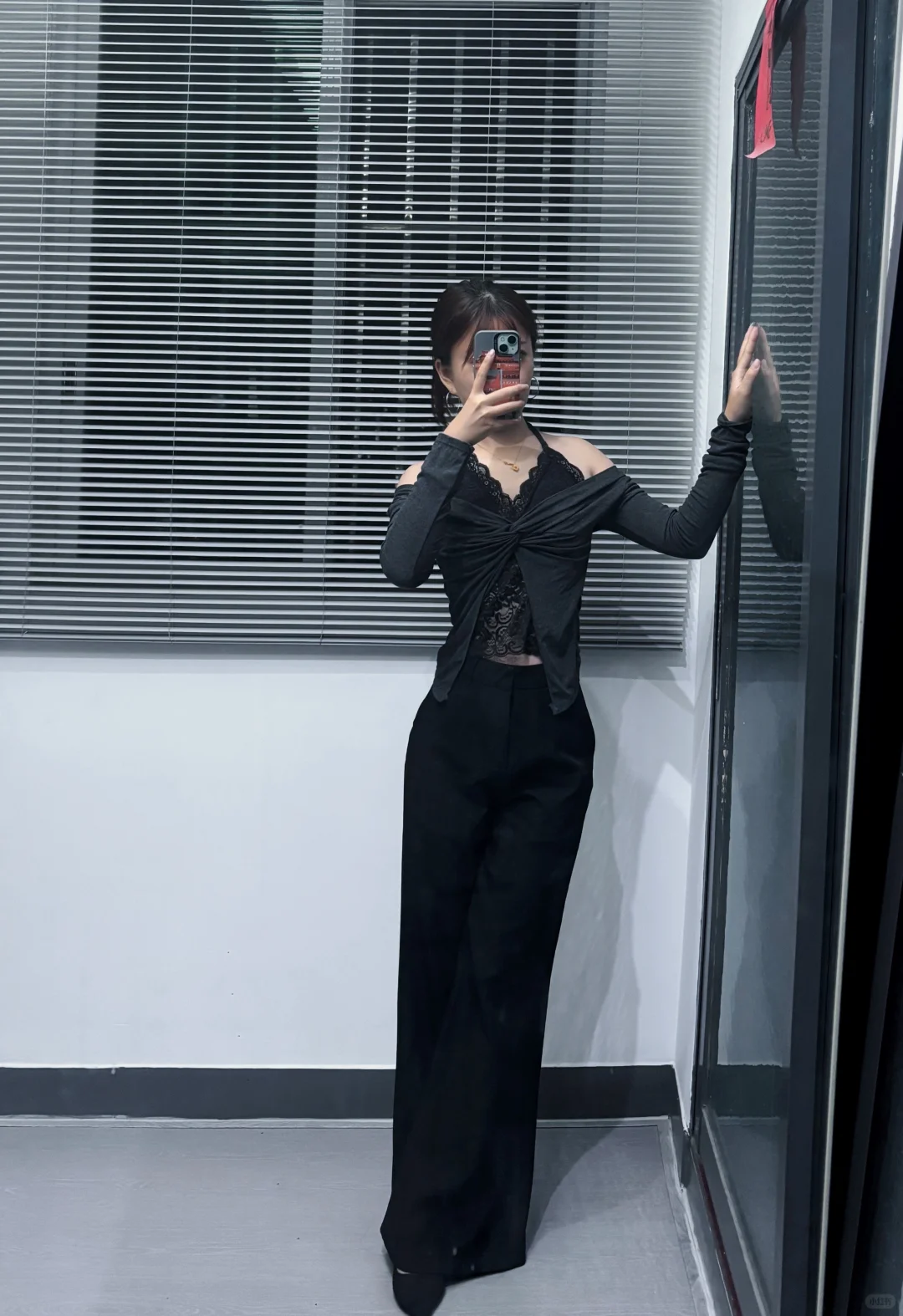 💥辣妹穿搭｜纯欲与酷飒的暗黑系碰撞谁不爱！