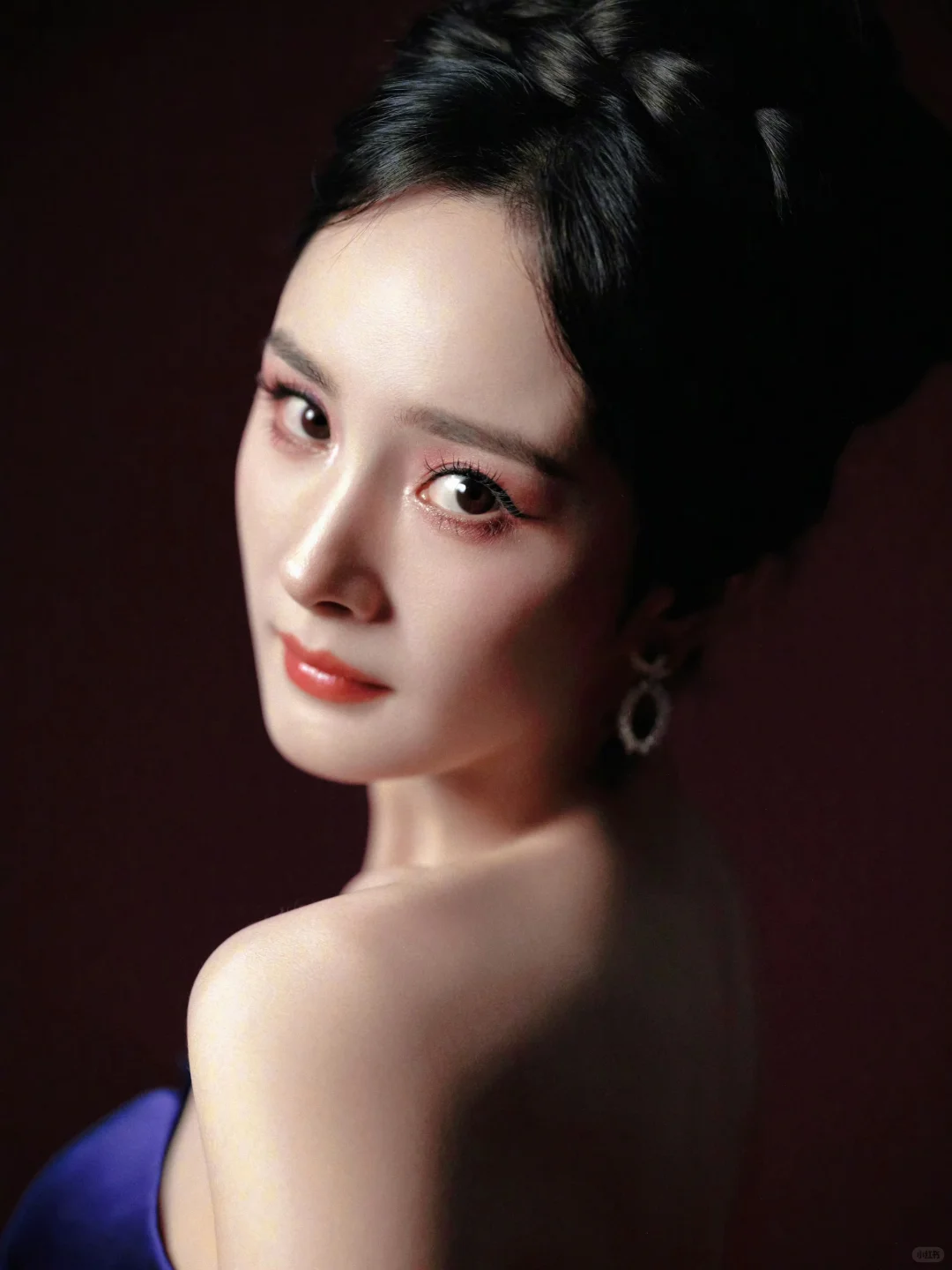 甜言幂语～如云峰峦相依立，美肩如画梦中悠