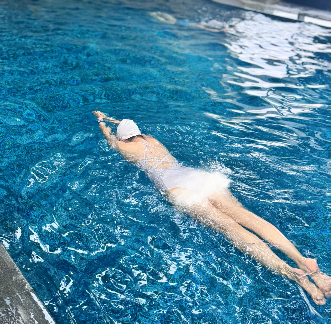 大数据把我推给需要学游泳的美女呀～