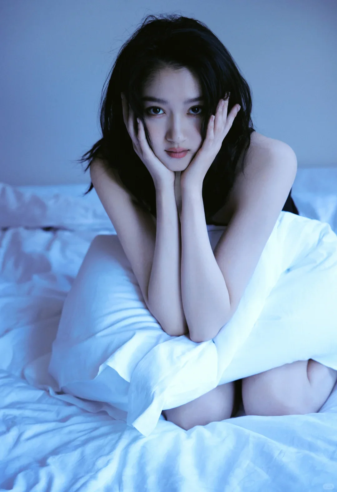 关晓彤纯欲私服小心机 氛围美人妩媚撩