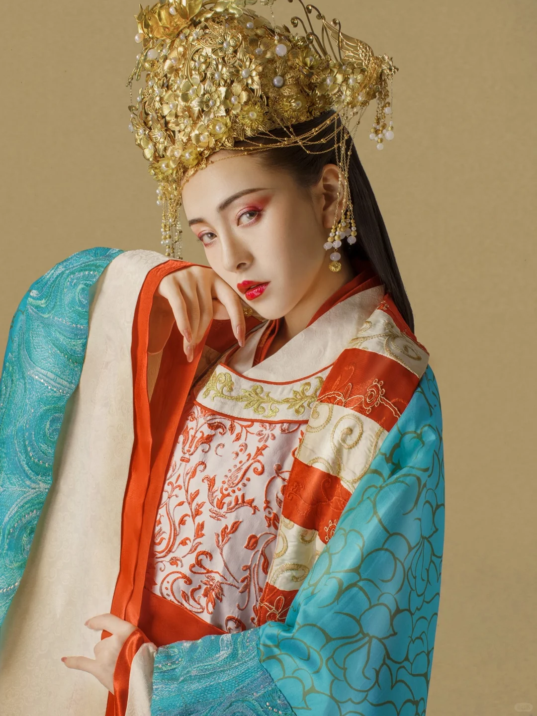 高贵感十足的皇后娘娘惊艳来袭|古风写真