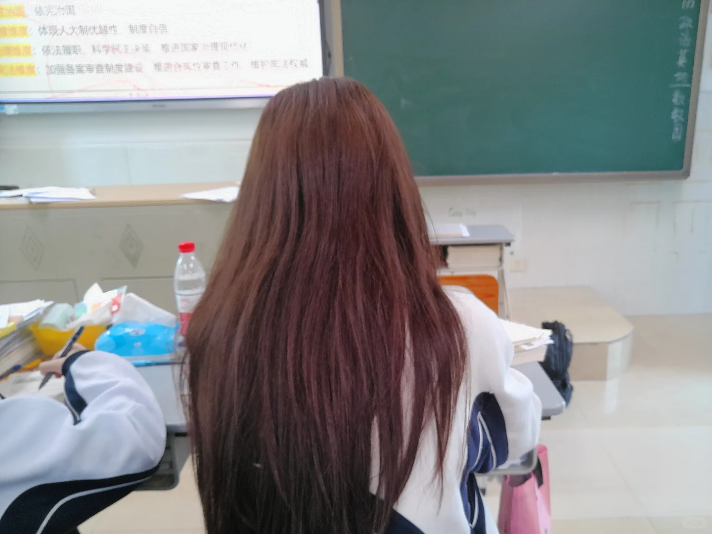 青春像是一篇篇写不完的日记本