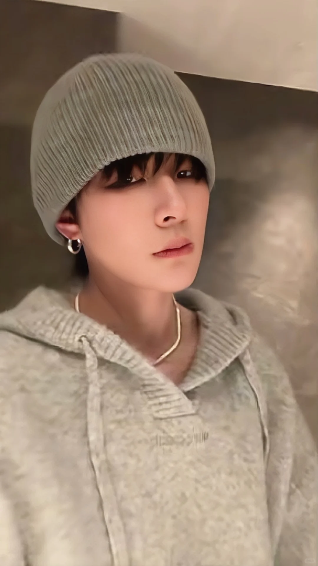 可爱小猫变魅惑水蜜桃