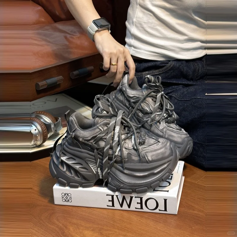 复古真皮做旧水钻绑带厚底老爹鞋：小个子的增高神器