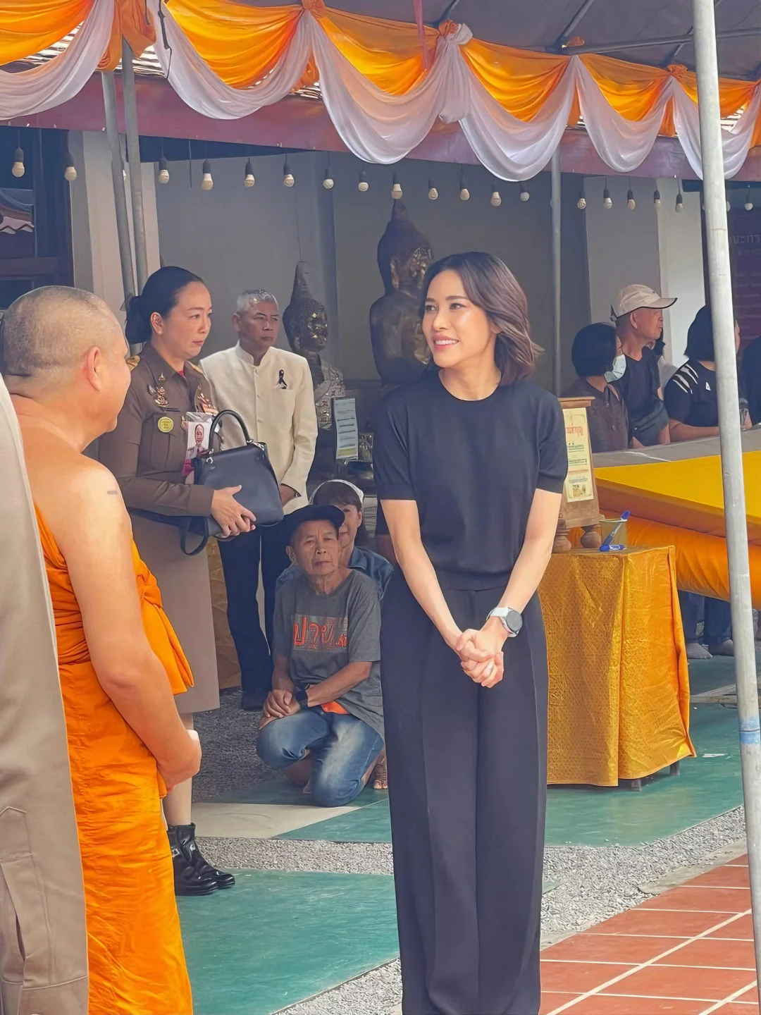 40岁诗妮娜妩媚动人，盛世美颜360度无死角