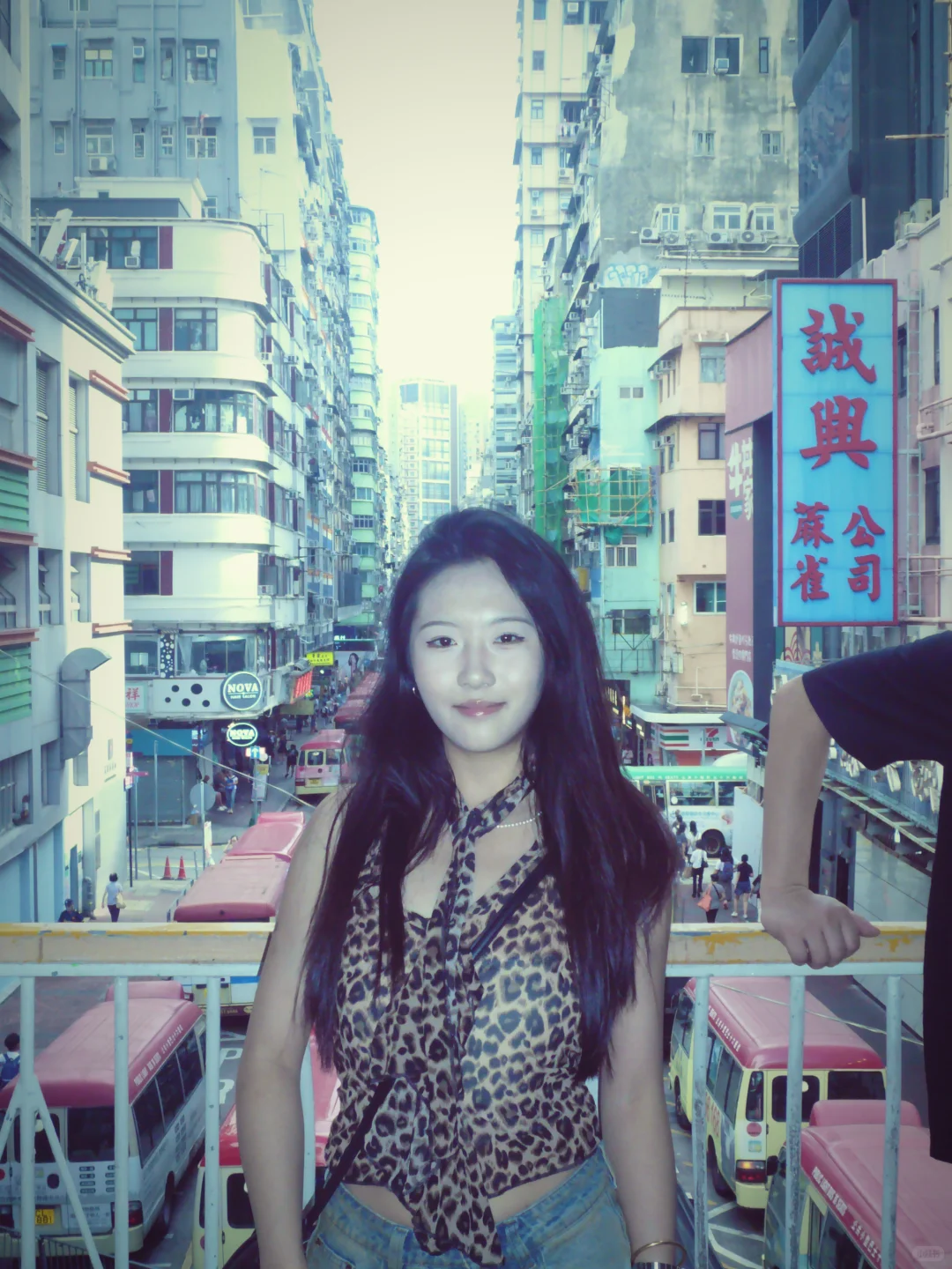 淡淡的港风滤镜刚刚好