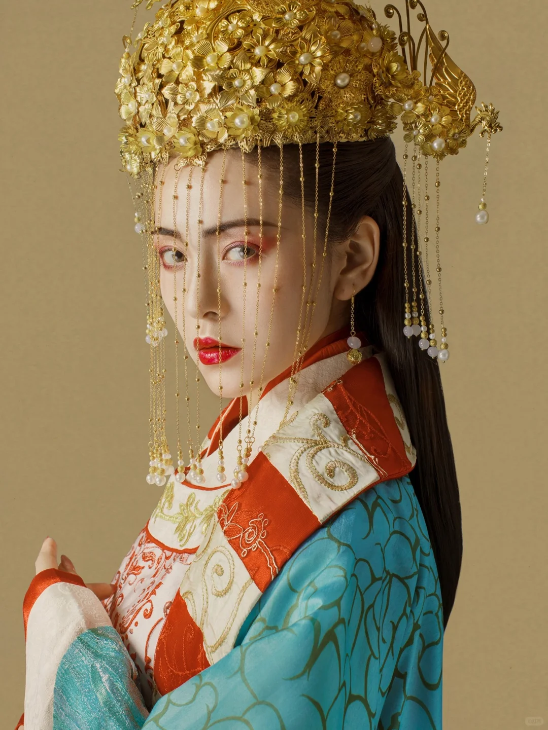 高贵感十足的皇后娘娘惊艳来袭|古风写真