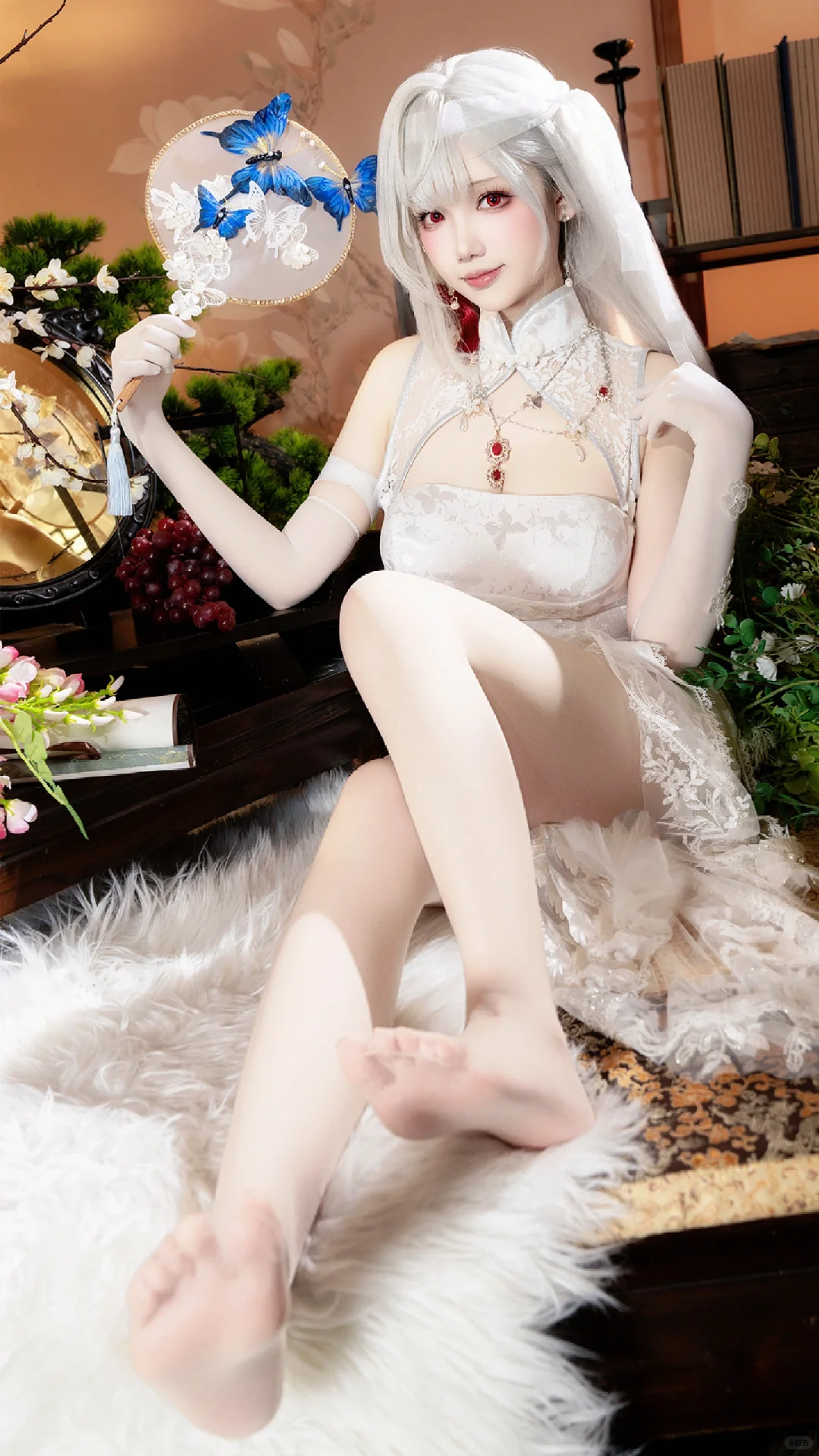 神罚发光肌の禁忌诱惑！半透腰纱裹蜂腰尤物