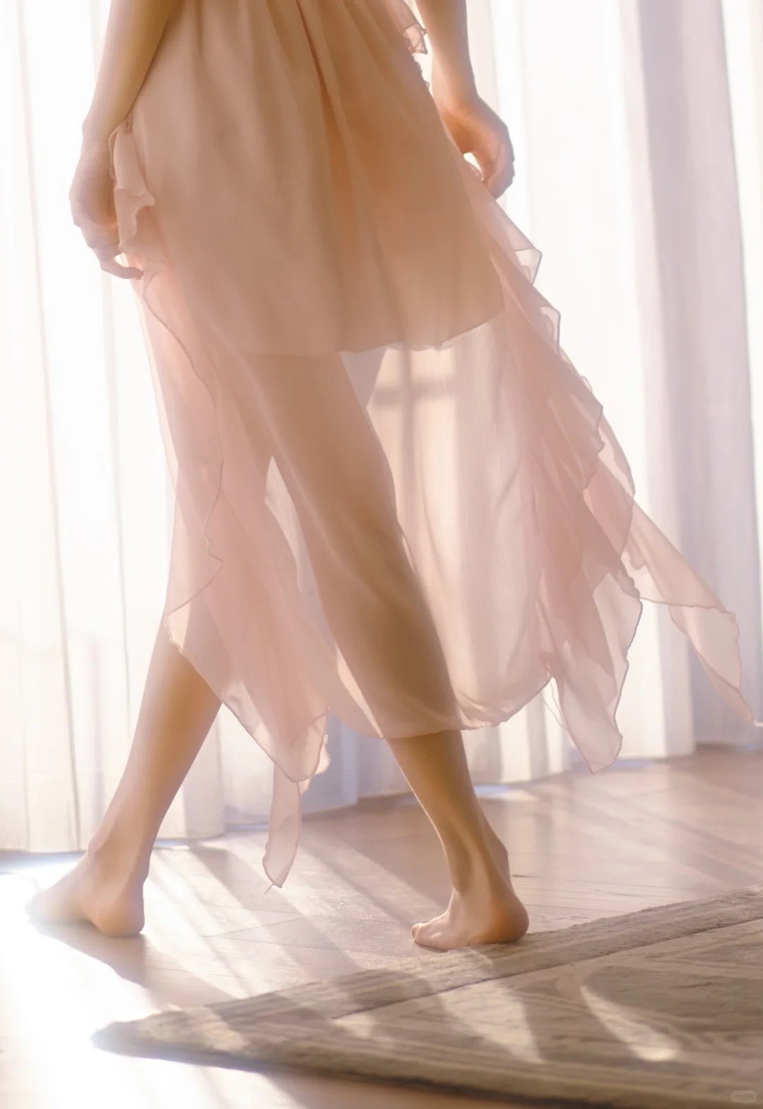 轻私房，要在光里起舞