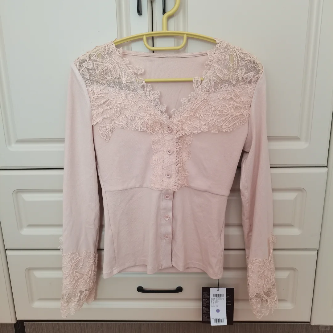 【mimius】U 加厚纯欲风V领修身蕾丝内搭打