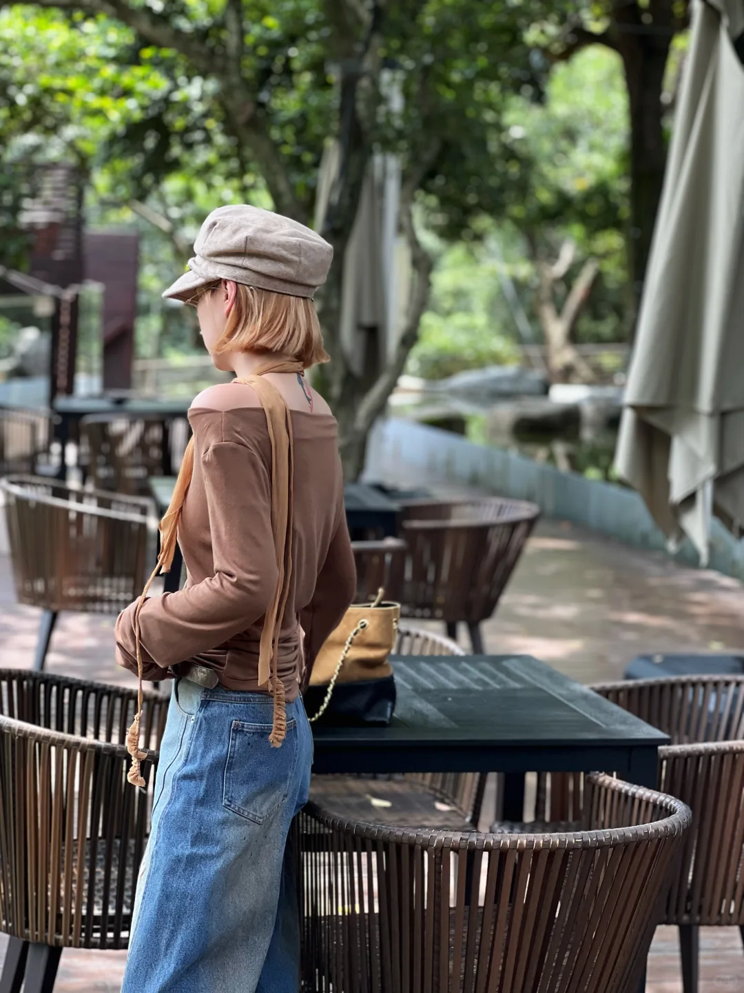 到底是谁在40度的天气拍秋装啊