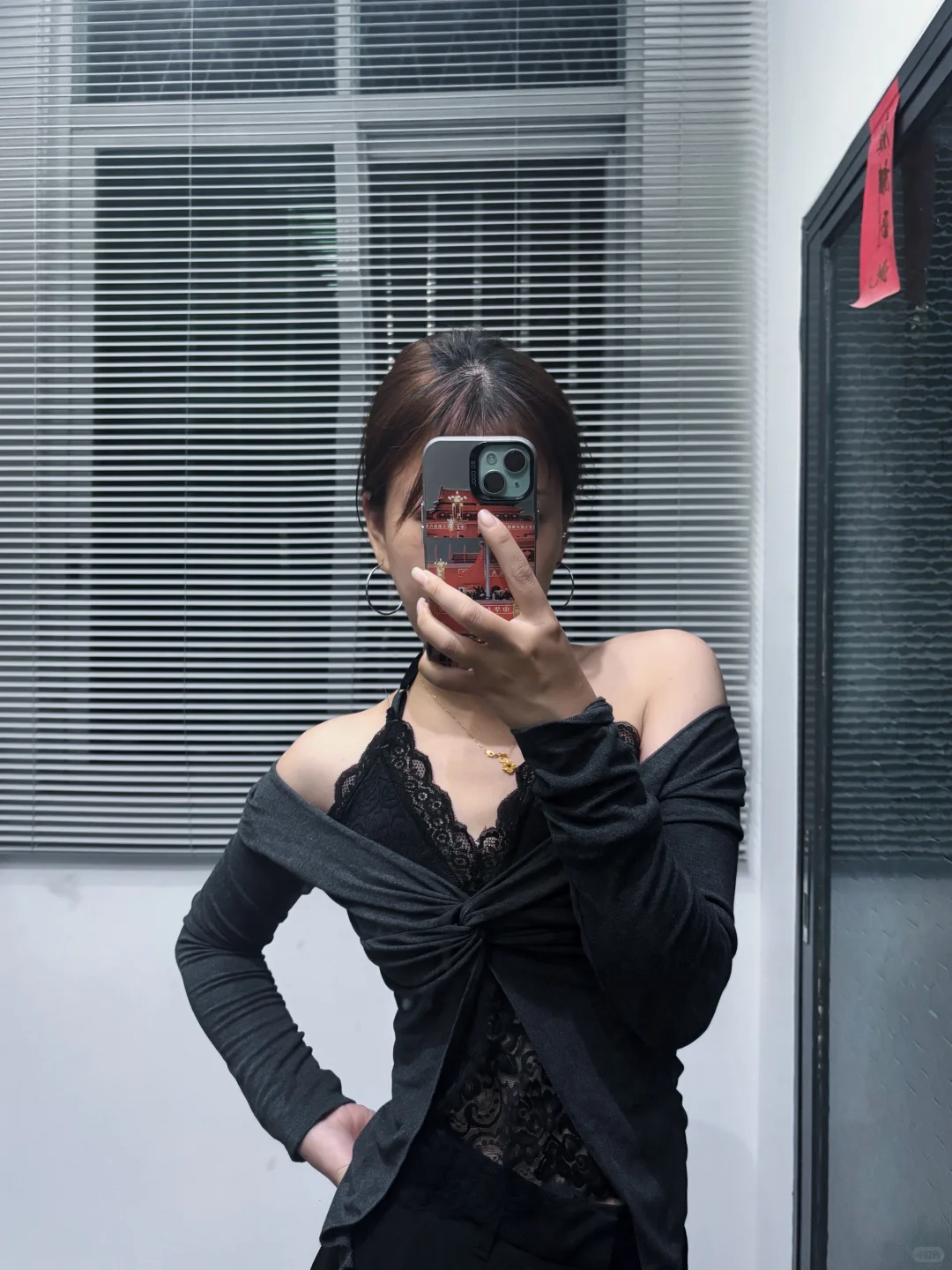 💥辣妹穿搭｜纯欲与酷飒的暗黑系碰撞谁不爱！