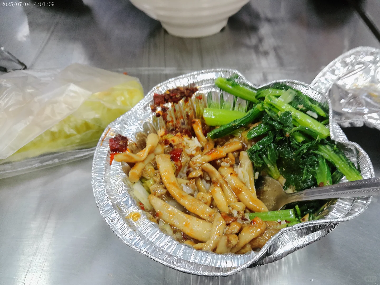 青春像是一篇篇写不完的日记本