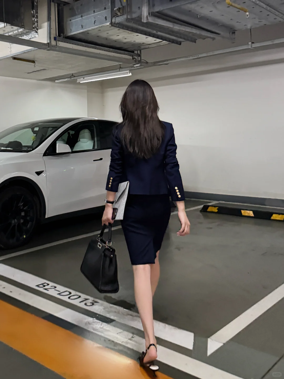 上个美美的班 就过周末啦