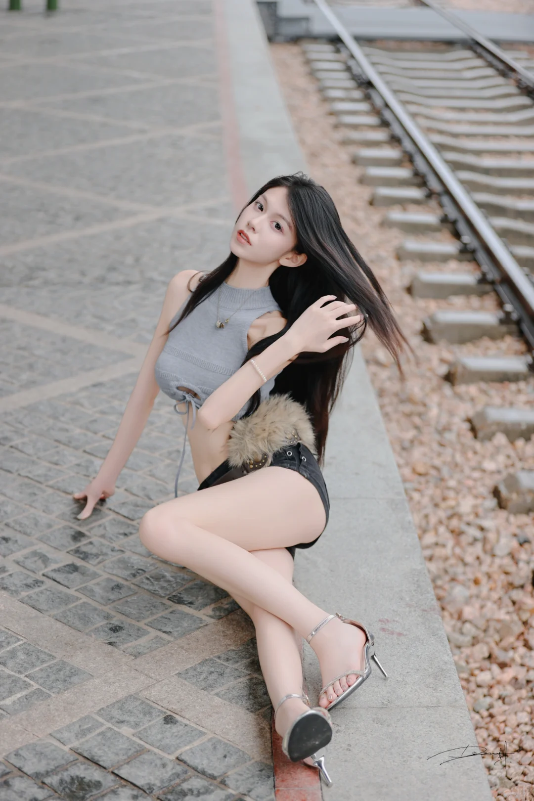 长腿美女来袭，你准备好了吗？