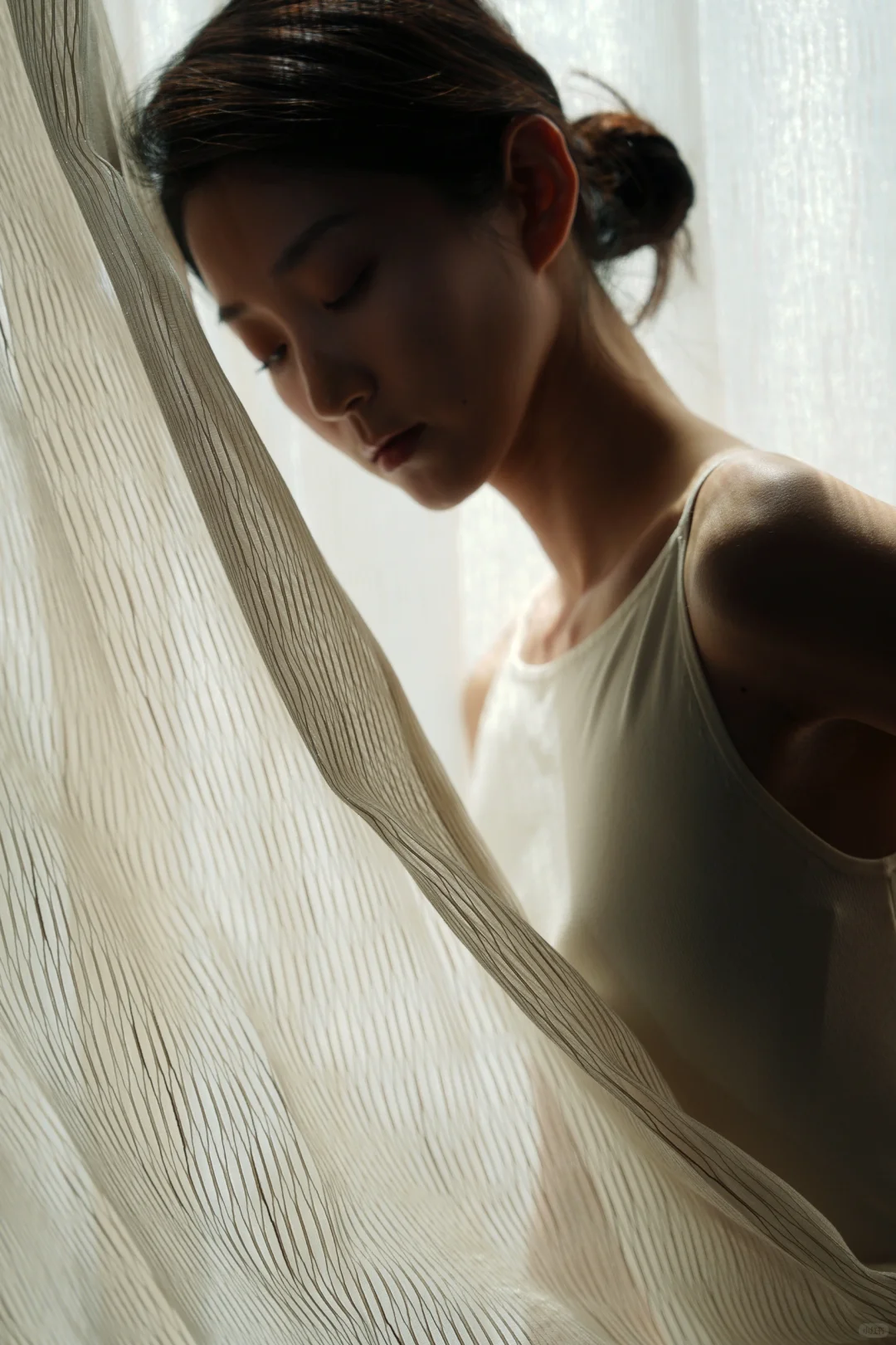 窗边的阳光和你，很般配！