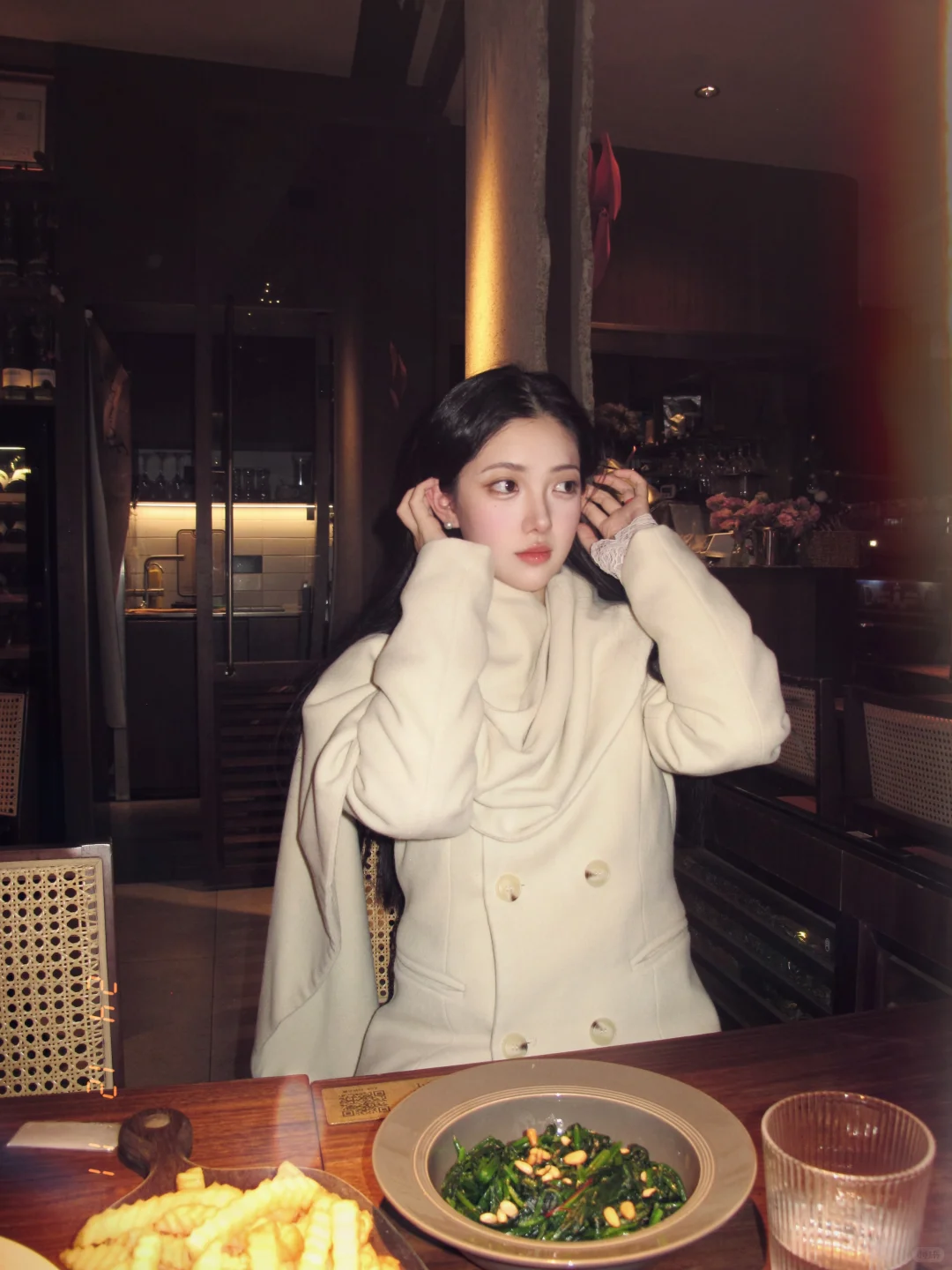 给i人存一些吃饭拍照姿势