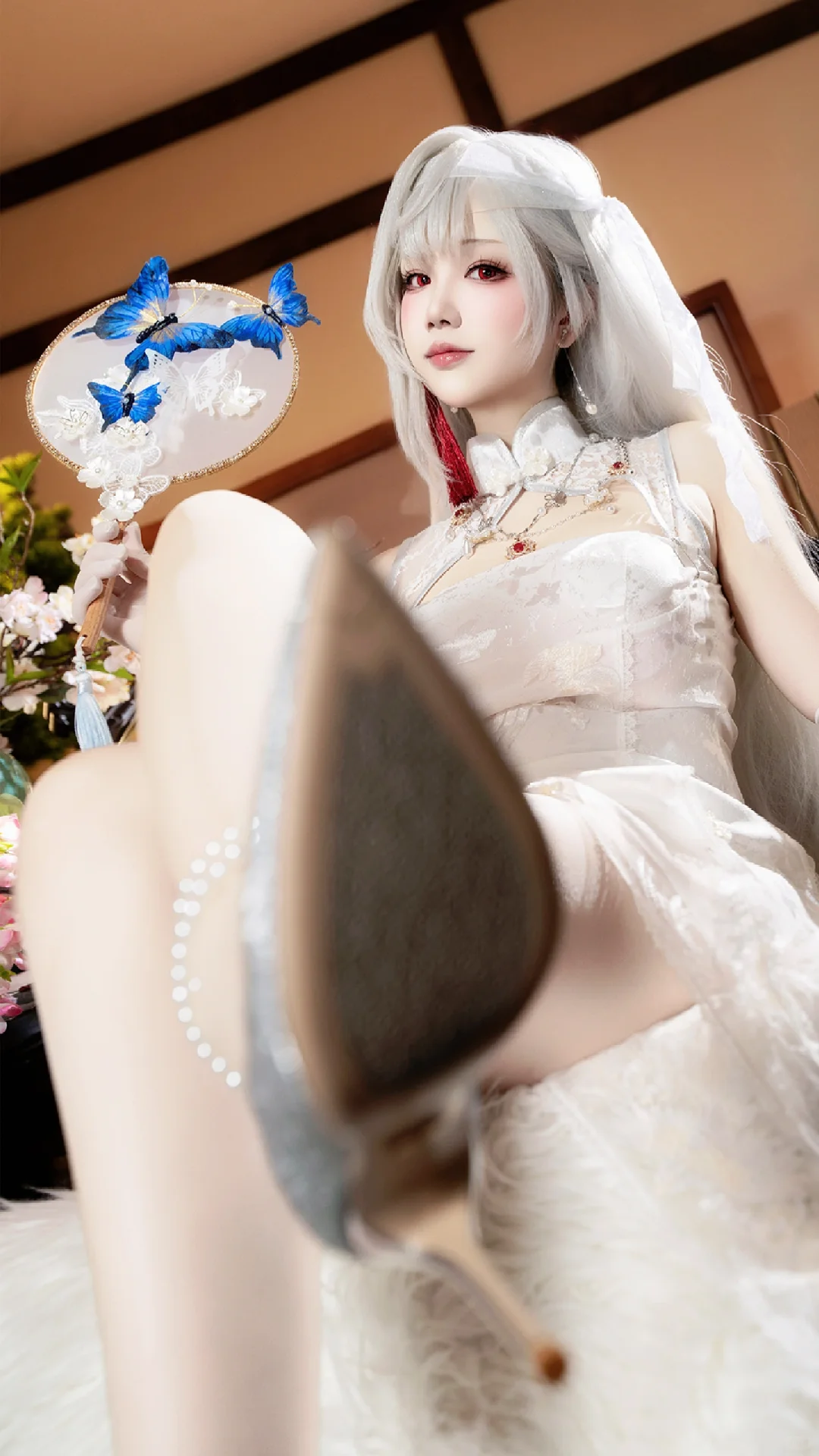 神罚发光肌の禁忌诱惑！半透腰纱裹蜂腰尤物