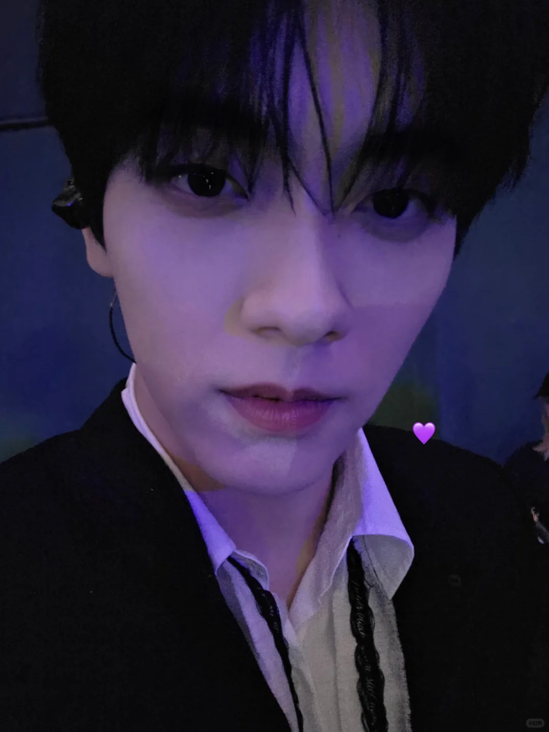 欧巴一遇到紫色的光就如此的魅惑