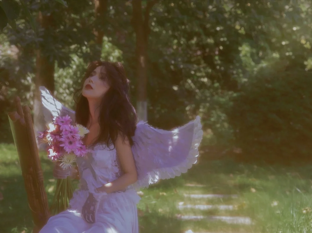 发光的人间天使，丘比特之箭射中你了吗