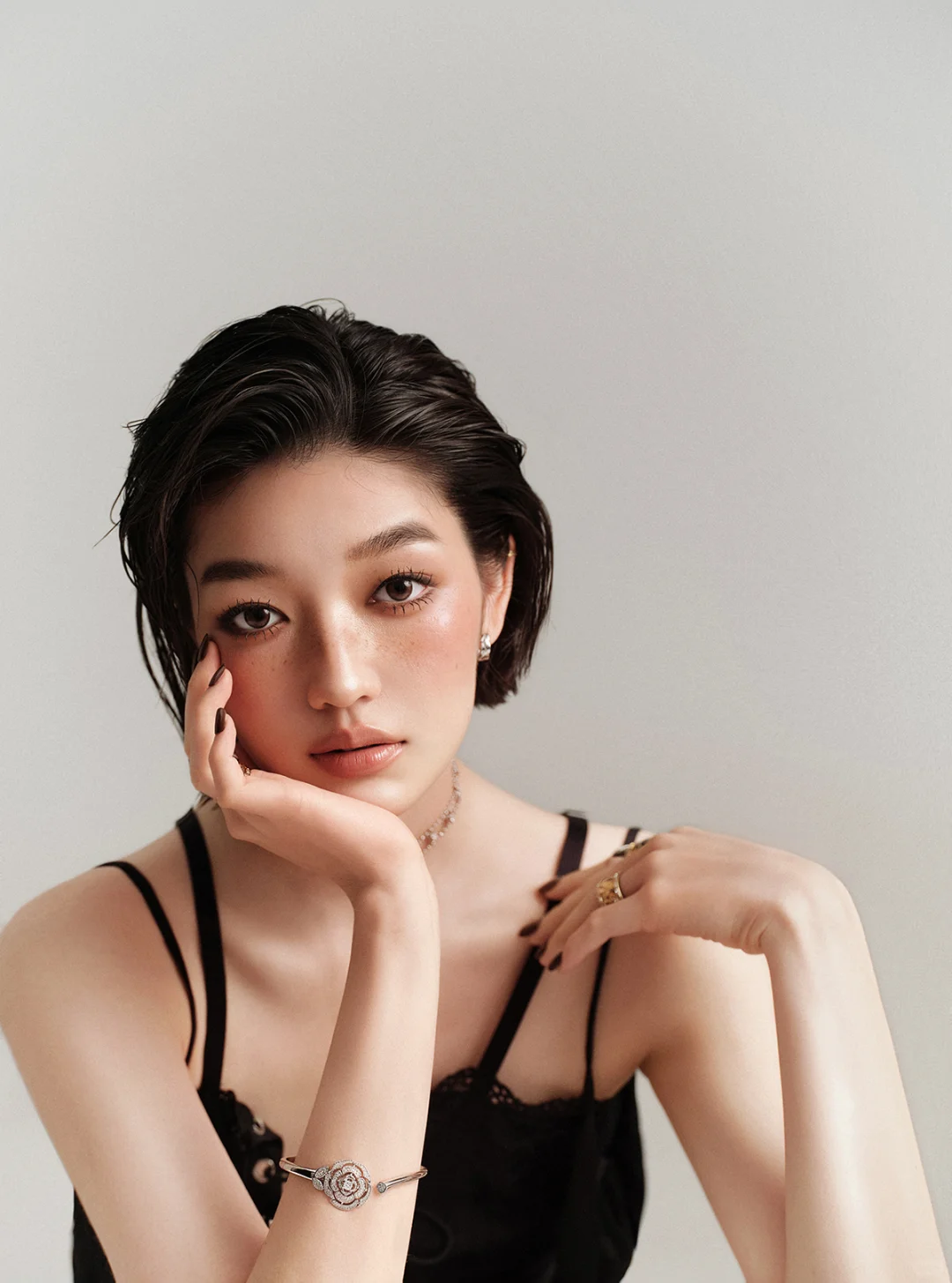 一不小心变成女明星啦❗️杂志风少女写真