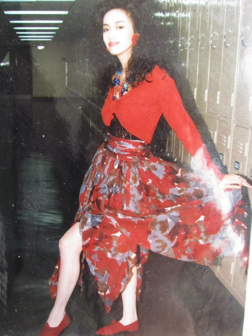 时尚梅艳芳，女人味十足