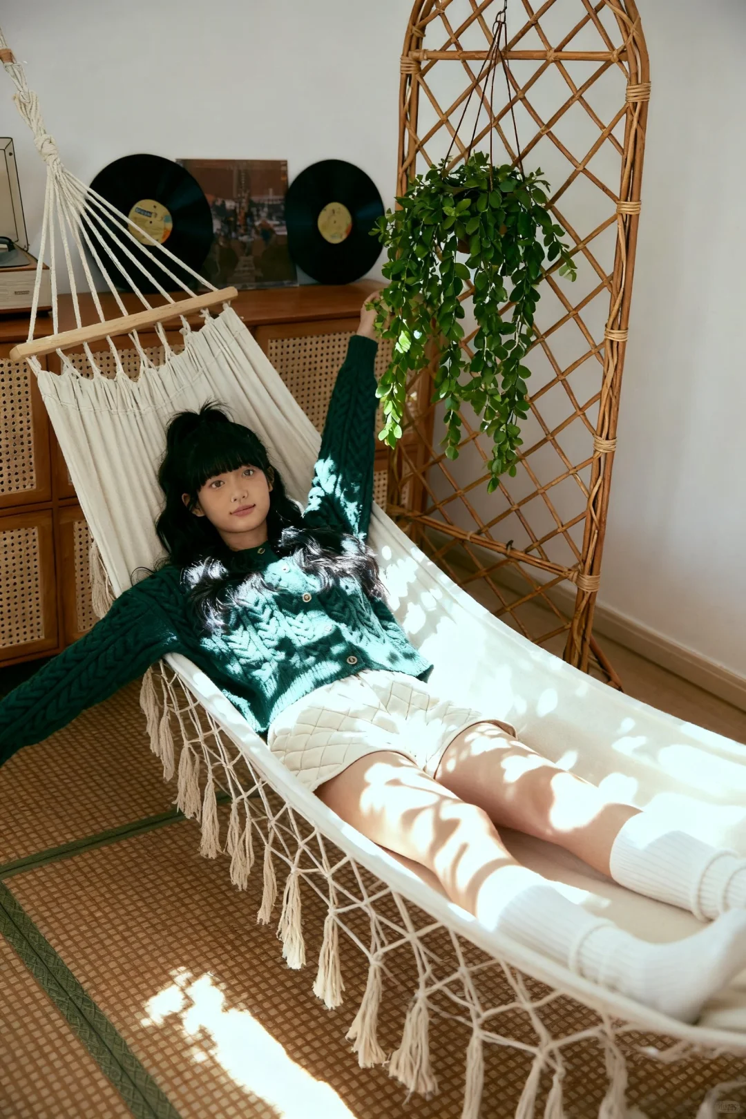 复古文艺少女写真，演绎复古浪漫美学