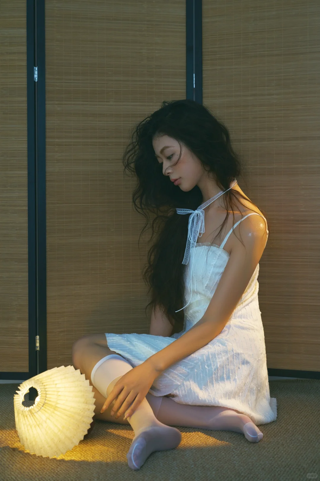 居家纯欲感天花板！一盏台灯点燃所有想象